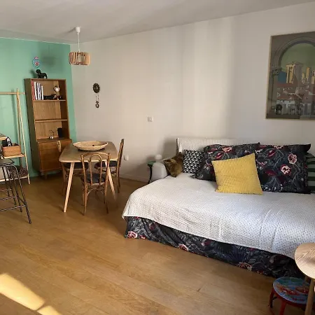 Parisian Flat - Odeon Theater Apartment *